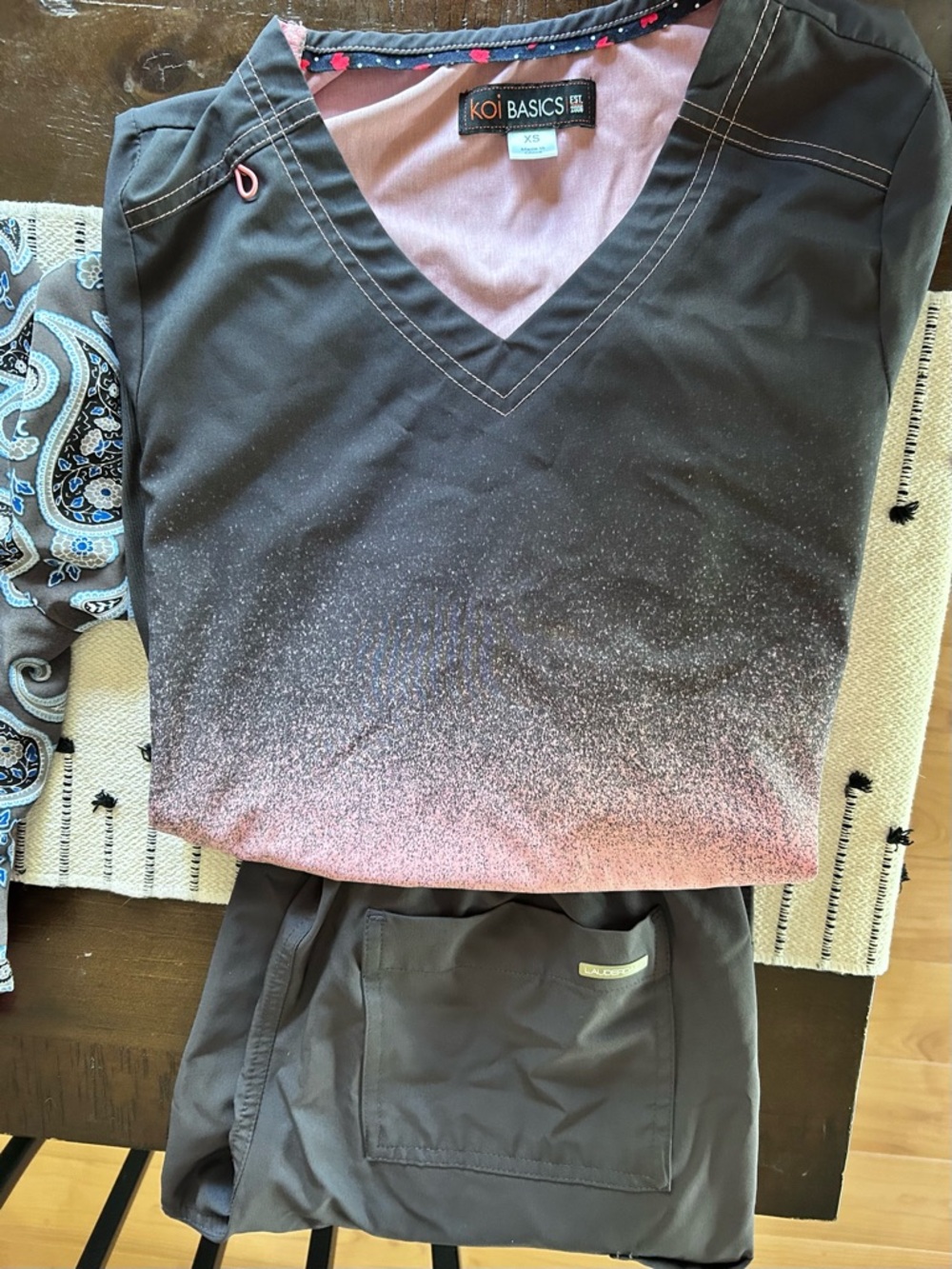 3 scrub tops, 1 matching bottom, all excellent condition